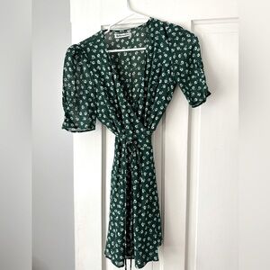 Reformation X-Small Women’s Green Dress